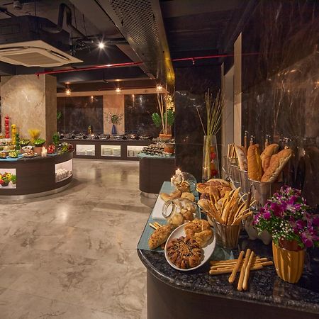 Regenta Central Imperial Candolim Goa Exterior photo