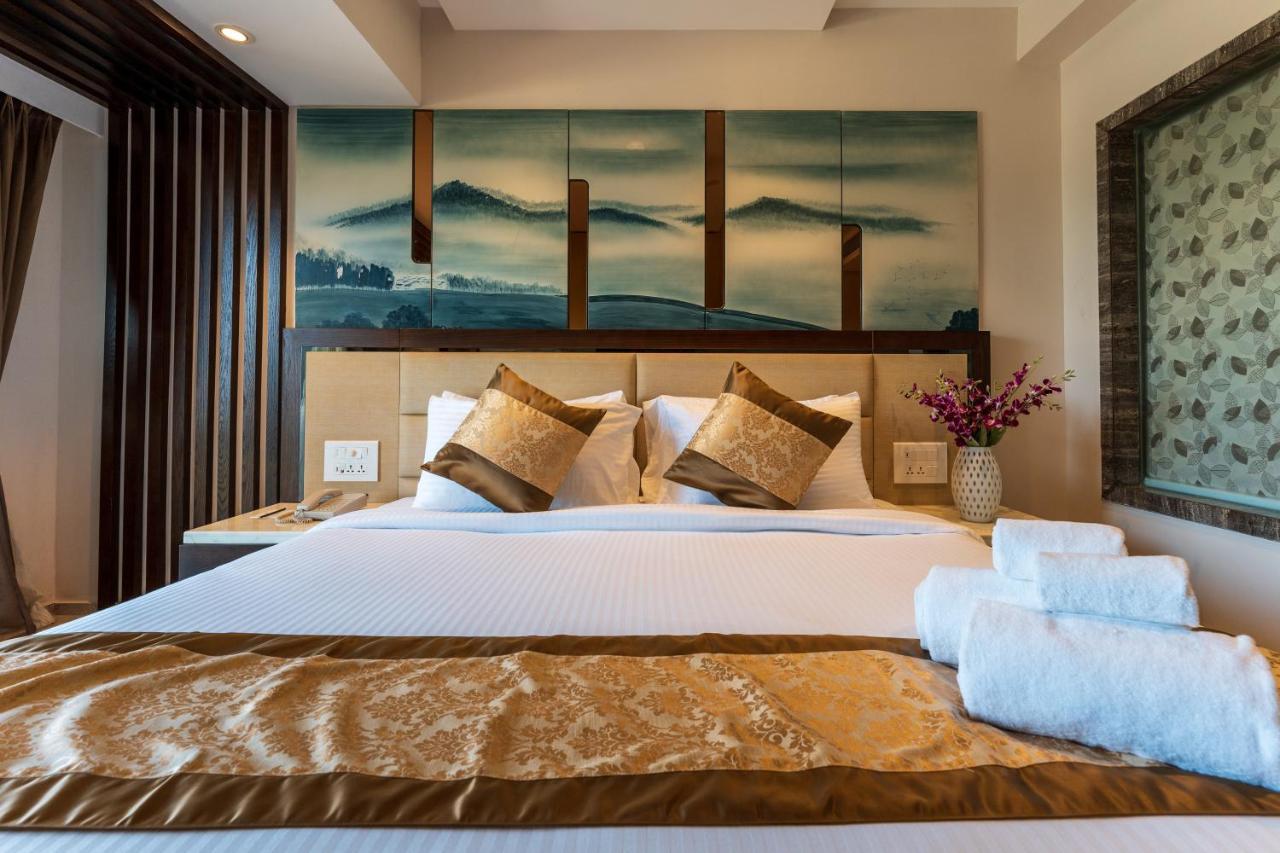Regenta Central Imperial Candolim Goa Exterior photo