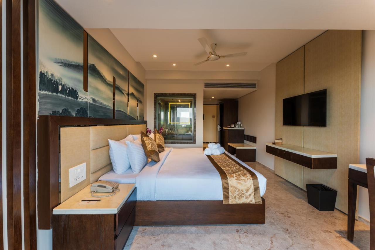 Regenta Central Imperial Candolim Goa Exterior photo